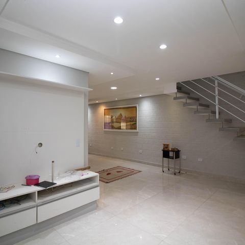 Casa à venda com 539m², 4 quartos e 4 vagas Casa à venda com 539m², 4 quartos e 4 vagasSala