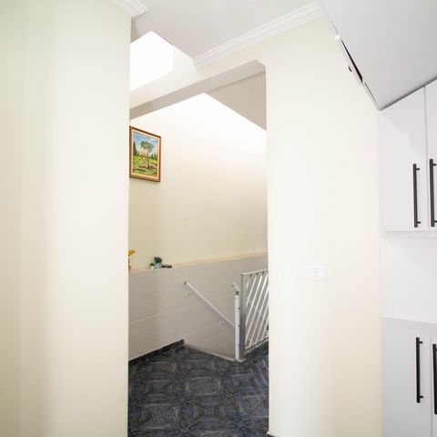 Casa à venda com 539m², 4 quartos e 4 vagas Casa à venda com 539m², 4 quartos e 4 vagasHoll - Quartos