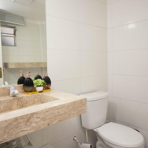 Casa à venda com 539m², 4 quartos e 4 vagas Casa à venda com 539m², 4 quartos e 4 vagasBanheiro Social - Escritório