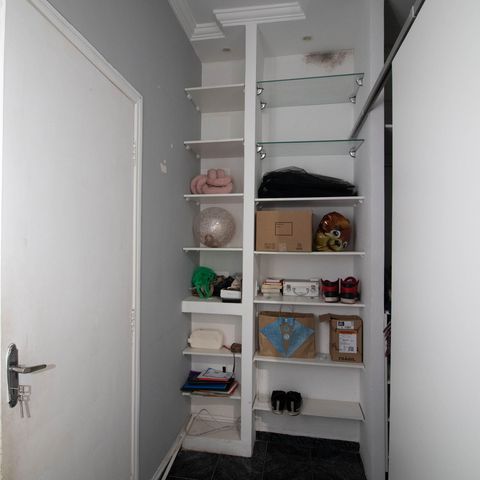 Casa à venda com 539m², 4 quartos e 4 vagas Casa à venda com 539m², 4 quartos e 4 vagasCloset - Quarto 2