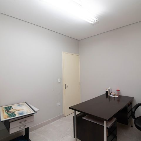 Casa à venda com 539m², 4 quartos e 4 vagas Casa à venda com 539m², 4 quartos e 4 vagasQuarto 1