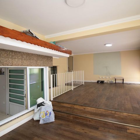Casa à venda com 539m², 4 quartos e 4 vagas Casa à venda com 539m², 4 quartos e 4 vagasBanheiroSala 2