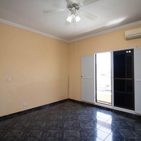 Casa à venda com 539m², 4 quartos e 4 vagas Casa à venda com 539m², 4 quartos e 4 vagasQuarto 4 - suíte