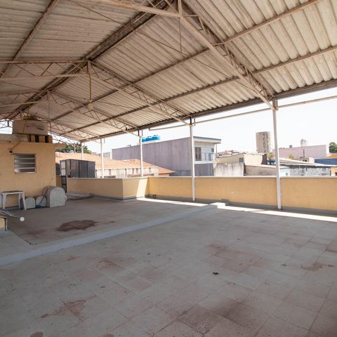 Casa à venda com 539m², 4 quartos e 4 vagas Casa à venda com 539m², 4 quartos e 4 vagasTerraço
