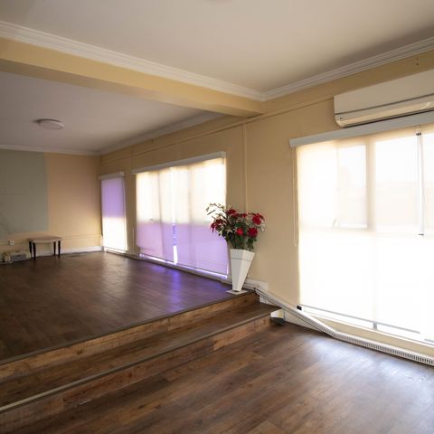 Casa à venda com 539m², 4 quartos e 4 vagas Casa à venda com 539m², 4 quartos e 4 vagasSala 2