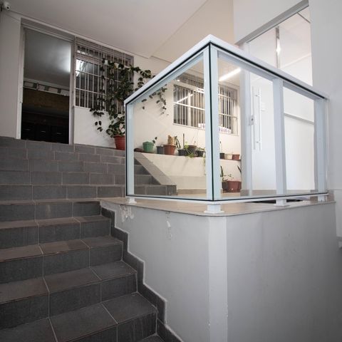 Casa à venda com 539m², 4 quartos e 4 vagas Casa à venda com 539m², 4 quartos e 4 vagasholl