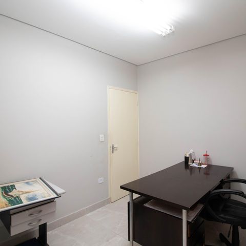 Casa à venda com 539m², 4 quartos e 4 vagas Casa à venda com 539m², 4 quartos e 4 vagasQuarto 1
