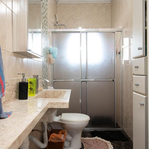 Casa à venda com 539m², 4 quartos e 4 vagas Casa à venda com 539m², 4 quartos e 4 vagasBanheiro 2