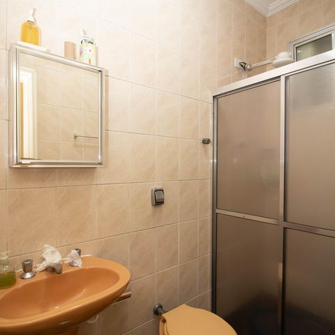 Casa à venda com 539m², 4 quartos e 4 vagas Casa à venda com 539m², 4 quartos e 4 vagasBanheiro da Suíte 2