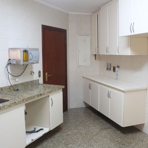 Apartamento à venda com 205m², 4 quartos e 3 vagasCozinha