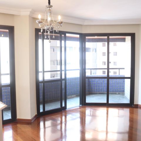Apartamento à venda com 205m², 4 quartos e 3 vagasSala