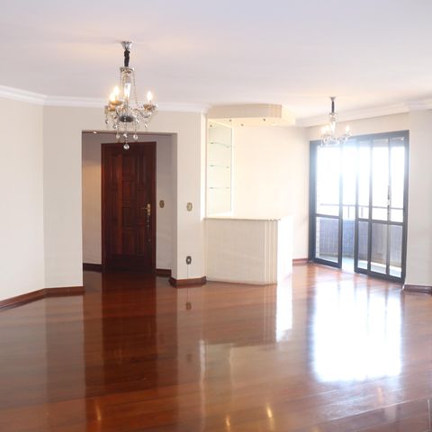 Apartamento à venda com 205m², 4 quartos e 3 vagasSala