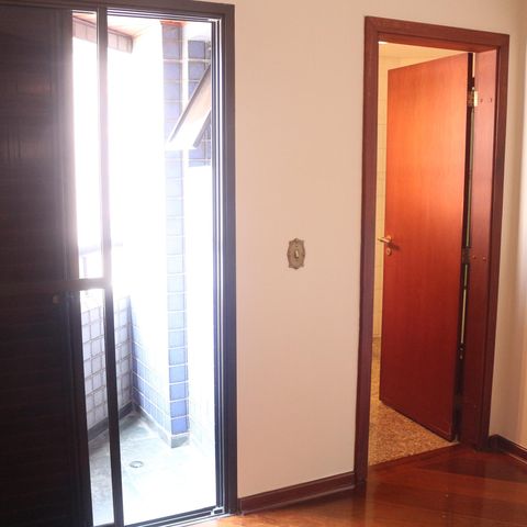 Apartamento à venda com 205m², 4 quartos e 3 vagasSuíte 2
