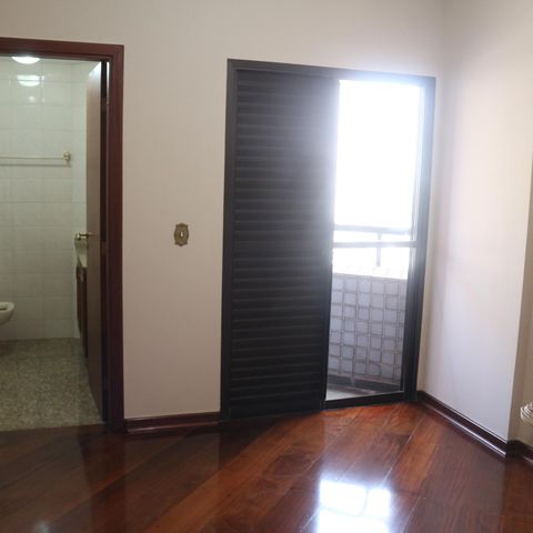 Apartamento à venda com 205m², 4 quartos e 3 vagasSuíte 1