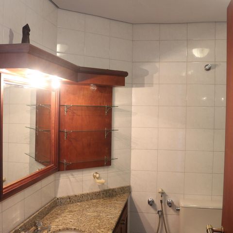 Apartamento à venda com 205m², 4 quartos e 3 vagasBanheiro da Suíte 2