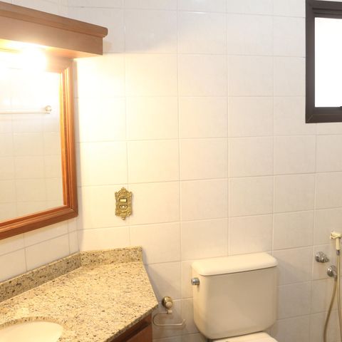 Apartamento à venda com 205m², 4 quartos e 3 vagasBanheiro