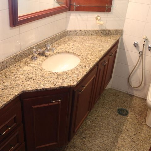 Apartamento à venda com 205m², 4 quartos e 3 vagasBanheiro da Suíte 2