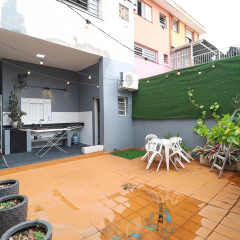 Casa à venda com 215m², 3 quartos e 4 vagas