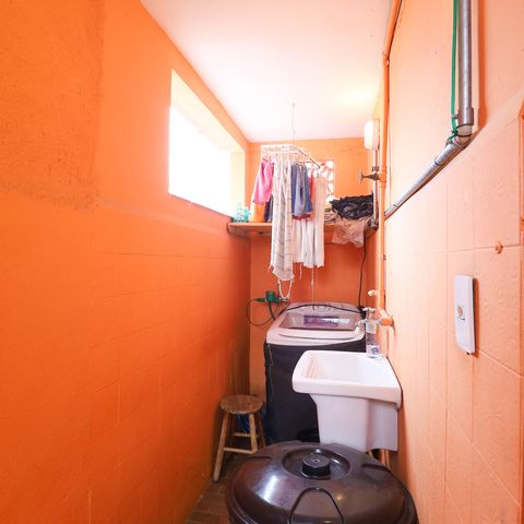 Casa à venda com 215m², 3 quartos e 4 vagas