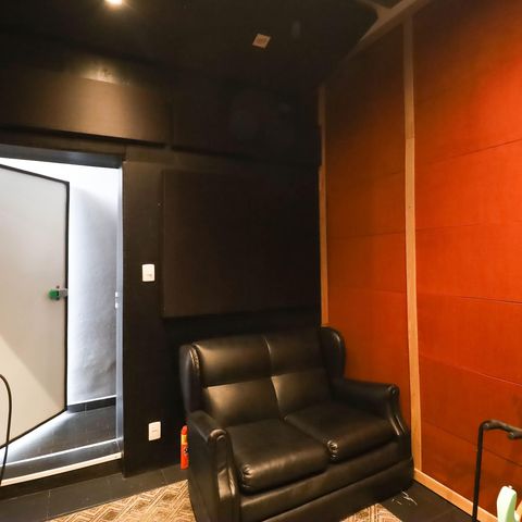 Casa à venda com 215m², 3 quartos e 4 vagas