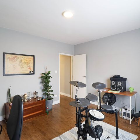 Casa à venda com 215m², 3 quartos e 4 vagas