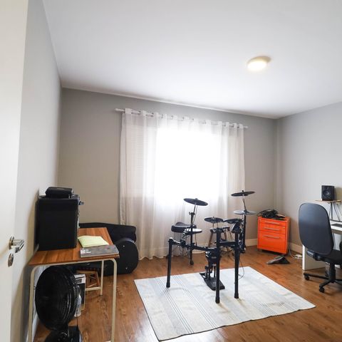 Casa à venda com 215m², 3 quartos e 4 vagas