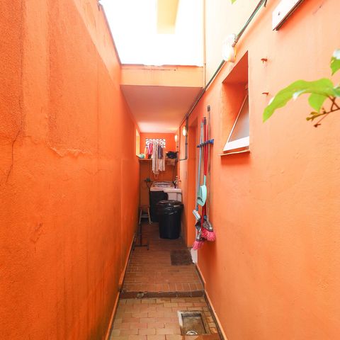 Casa à venda com 215m², 3 quartos e 4 vagas