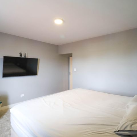Casa à venda com 215m², 3 quartos e 4 vagas