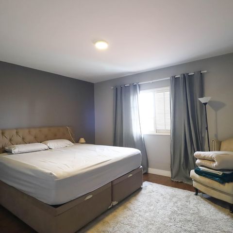 Casa à venda com 215m², 3 quartos e 4 vagas