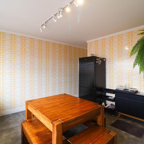 Casa à venda com 215m², 3 quartos e 4 vagas