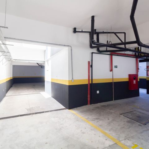 Apartamento à venda com 80m², 2 quartos e 1 vaga Apartamento à venda com 80m², 2 quartos e 1 vagaGaragem