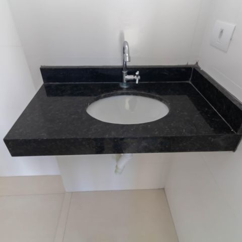 Apartamento à venda com 80m², 2 quartos e 1 vaga Apartamento à venda com 80m², 2 quartos e 1 vagaBanheiro