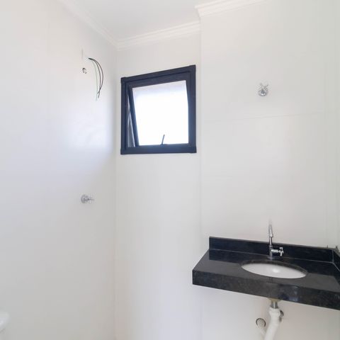 Apartamento à venda com 80m², 2 quartos e 1 vaga Apartamento à venda com 80m², 2 quartos e 1 vagaBanheiro