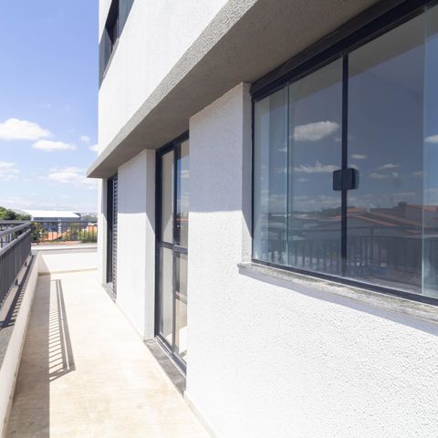 Apartamento à venda com 80m², 2 quartos e 1 vaga Apartamento à venda com 80m², 2 quartos e 1 vagaVaranda