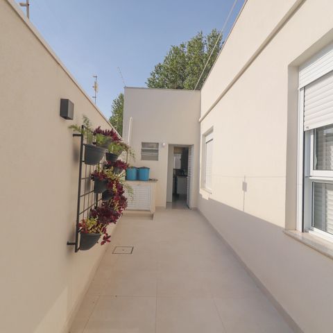 Casa à venda com 165m², 3 quartos e 2 vagas Casa à venda com 165m², 3 quartos e 2 vagasQuintal