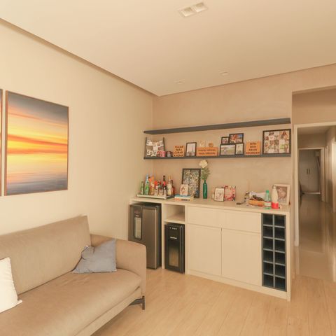Casa à venda com 165m², 3 quartos e 2 vagas Casa à venda com 165m², 3 quartos e 2 vagasSala