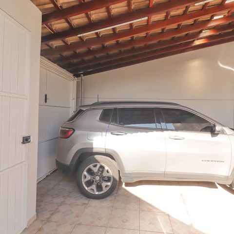 Casa à venda com 165m², 3 quartos e 2 vagas Casa à venda com 165m², 3 quartos e 2 vagasQuintal