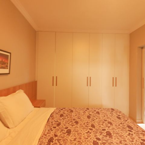 Casa à venda com 165m², 3 quartos e 2 vagas Casa à venda com 165m², 3 quartos e 2 vagasSuíte