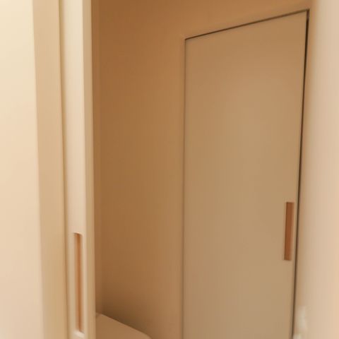 Casa à venda com 165m², 3 quartos e 2 vagas Casa à venda com 165m², 3 quartos e 2 vagasBanheiro
