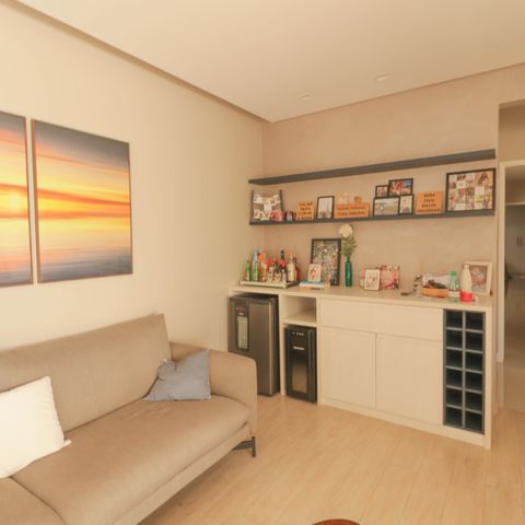 Casa à venda com 165m², 3 quartos e 2 vagas Casa à venda com 165m², 3 quartos e 2 vagasSala