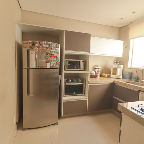 Casa à venda com 165m², 3 quartos e 2 vagas Casa à venda com 165m², 3 quartos e 2 vagasCozinha e Área de Serviço