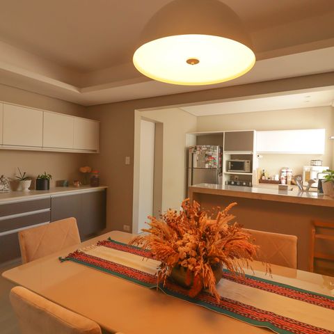 Casa à venda com 165m², 3 quartos e 2 vagas Casa à venda com 165m², 3 quartos e 2 vagasSala