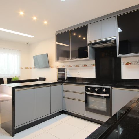 Casa à venda com 320m², 4 quartos e 7 vagasCozinha