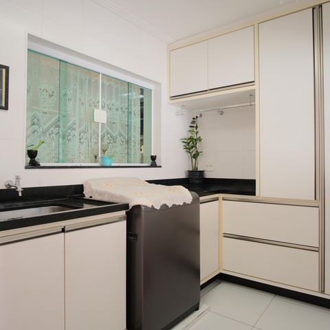 Casa à venda com 320m², 4 quartos e 7 vagasÁrea de Serviço