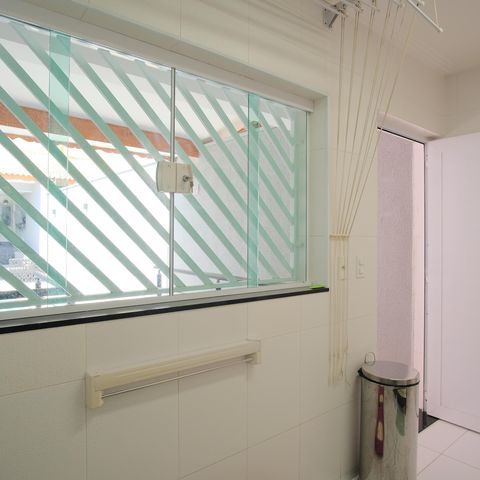 Casa à venda com 320m², 4 quartos e 7 vagasÁrea de Serviço