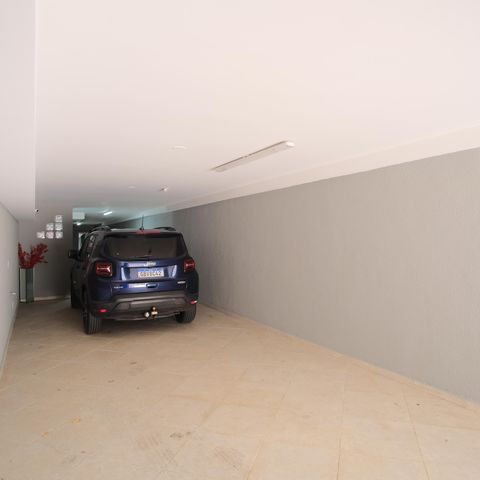 Casa à venda com 320m², 4 quartos e 7 vagasGaragem