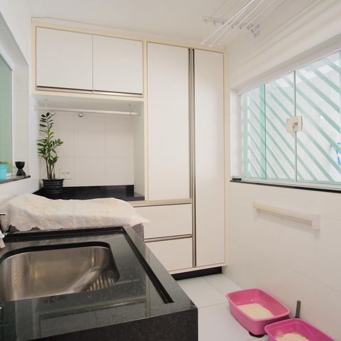 Casa à venda com 320m², 4 quartos e 7 vagasÁrea de Serviço