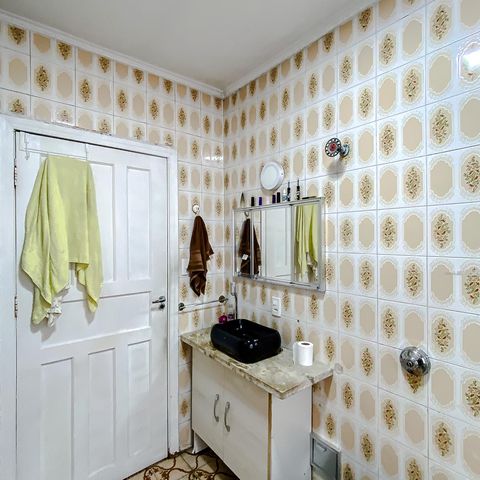 Apartamento à venda com 165m², 2 quartos e 2 vagas Apartamento à venda com 165m², 2 quartos e 2 vagasBanheiro