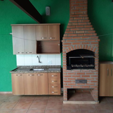 Casa à venda com 200m², 3 quartos e sem vaga