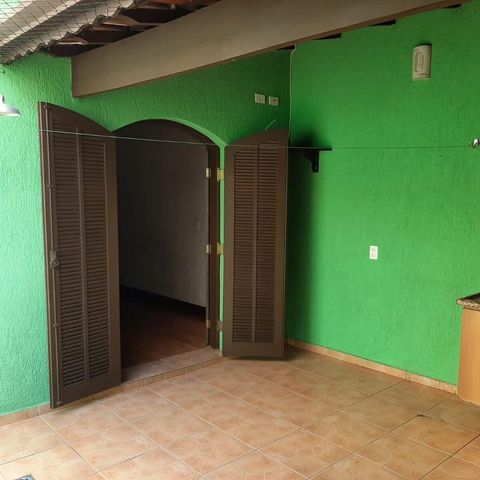 Casa à venda com 200m², 3 quartos e sem vaga